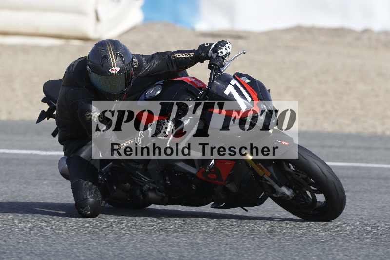 /Archiv-2024/01 26.-28.01.2024 Moto Center Thun Jerez/Gruppe gruen-green/77